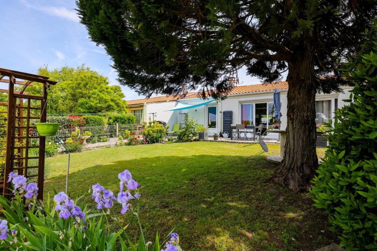 "Logis Debussy"- Saintes Villa Exterior photo