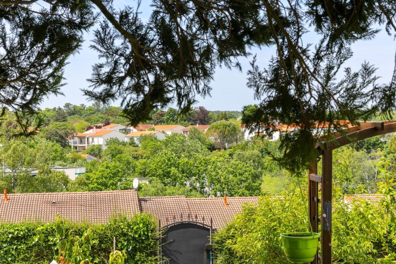 "Logis Debussy"- Saintes Villa Exterior photo